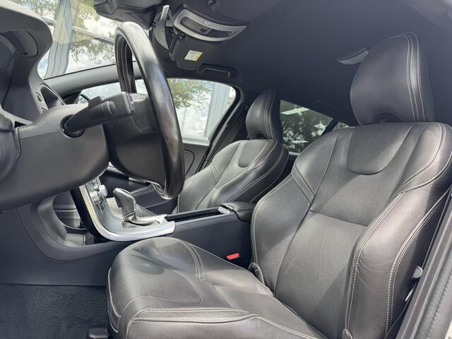 Volvo V60 1.5 T2 Polar+ Dynamic LEDER-TREKHAAK-AUTOMAAT