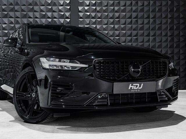 Volvo V60 2.0 T6 Plug-in hybrid AWD Plus Dark | Pano | All Black | 19" | H/K | Trekh. | Memo |