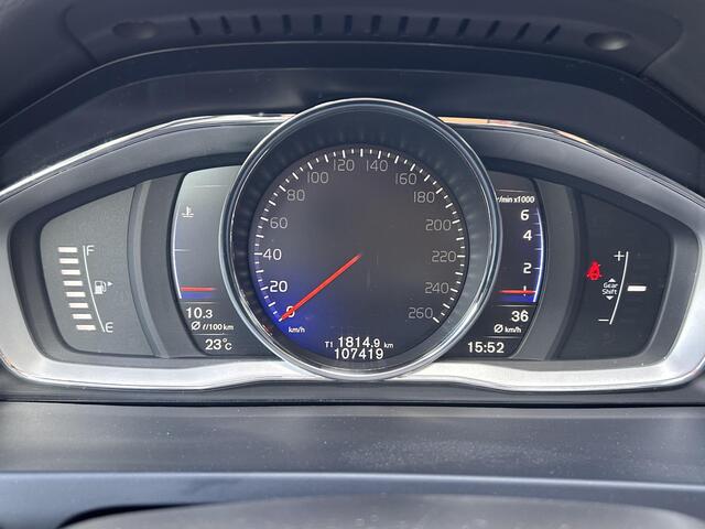 Volvo V60 2.0 T4 Business Sport Luxury line/ schuifdak/ park assit/ extra getint glas/ trekhaak/ 18 inch/ leer