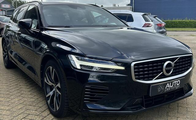 Volvo V60 2.0 T8 Twin Engine AWD R-Design 331PK | Achteruitrijcamera | Nieuwe APK | LED | Carplay | Lederen Bekleding | Elektrisch Bestuurdersstoel met Geheugen | Elektrisch Verstelbare Passagiersstoel | Stoelverwarming | Navigatie | 2 Sleutels | Elek Achterklep |