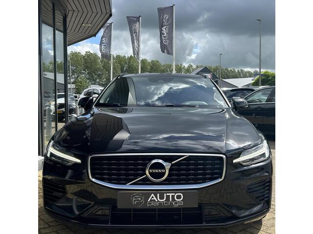 Volvo V60 2.0 T8 Twin Engine AWD R-Design 331PK | Achteruitrijcamera | Nieuwe APK | LED | Carplay | Lederen Bekleding | Elektrisch Bestuurdersstoel met Geheugen | Elektrisch Verstelbare Passagiersstoel | Stoelverwarming | Navigatie | 2 Sleutels | Elek Achterklep |