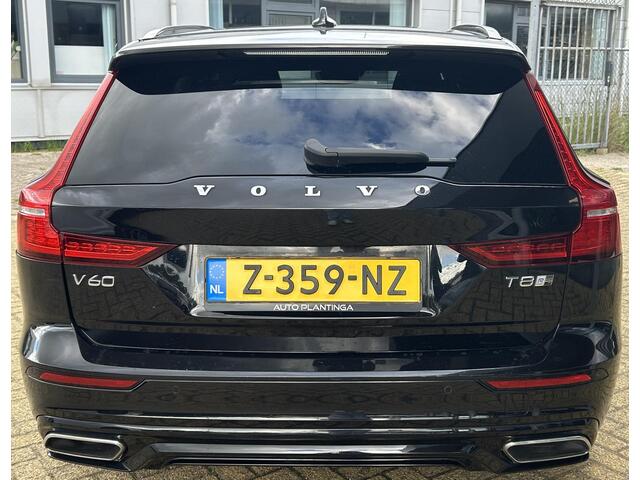 Volvo V60 2.0 T8 Twin Engine AWD R-Design 331PK | Achteruitrijcamera | Nieuwe APK | LED | Carplay | Lederen Bekleding | Elektrisch Bestuurdersstoel met Geheugen | Elektrisch Verstelbare Passagiersstoel | Stoelverwarming | Navigatie | 2 Sleutels | Elek Achterklep |
