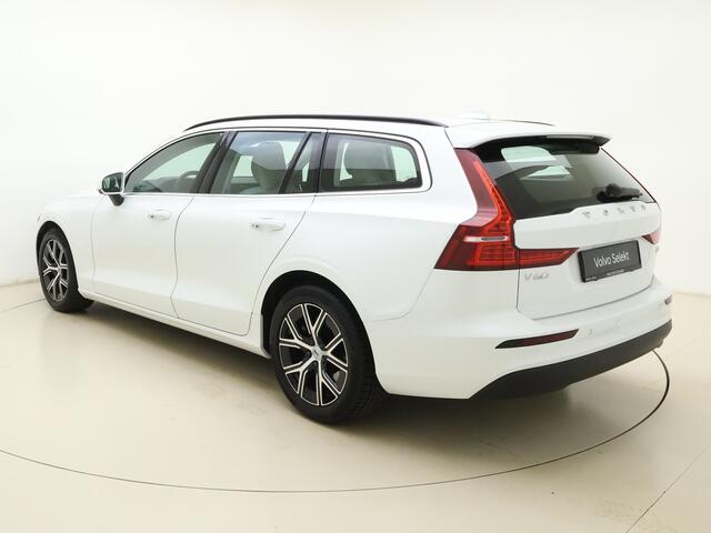 Volvo V60 2.0 B3 177pk Core / Adaptieve cruise control / Camera achter / BLIS / Elektrische achterklep / Keyles entry /