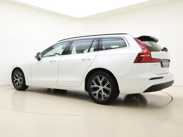 Volvo V60 2.0 B3 177pk Core / Adaptieve cruise control / Camera achter / BLIS / Elektrische achterklep / Keyles entry /