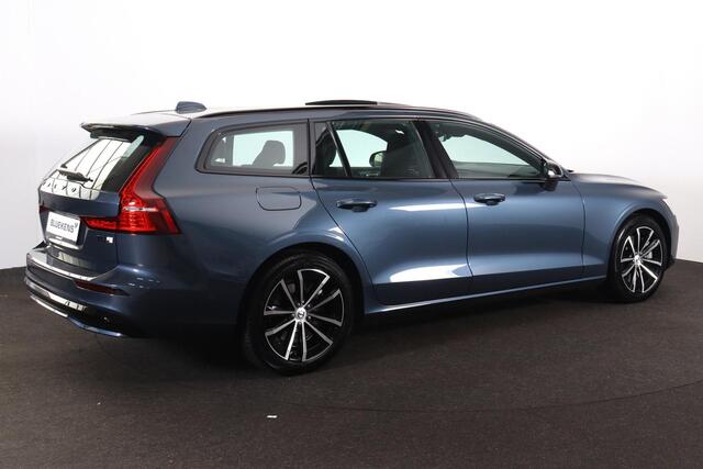 Volvo V60 T8 Plug-in hybrid AWD Plus Dark Performance Edit. - Panorama/schuifdak - IntelliSafe Assist & Surround - 360º Camera - Head-up Display - Harman/Kardon audio - Elektrisch verstel. voorstoelen met geheugen - Verwarmbare voorstoelen voor achter & stuurwiel -