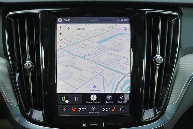 Volvo V60 T8 Plug-in hybrid AWD Plus Dark Performance Edit. - Panorama/schuifdak - IntelliSafe Assist & Surround - 360º Camera - Head-up Display - Harman/Kardon audio - Elektrisch verstel. voorstoelen met geheugen - Verwarmbare voorstoelen voor achter & stuurwiel -