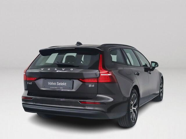 Volvo V60 B4 Essential Edition | Parkeercamera | Stoel- en Stuurverwarming | Trekhaak