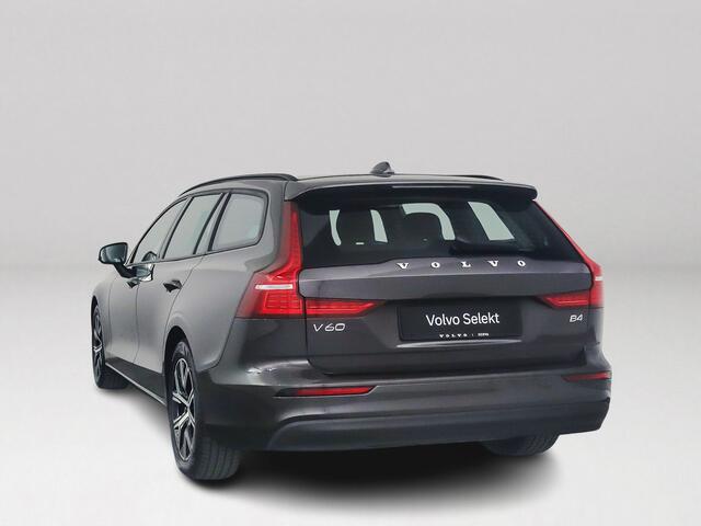 Volvo V60 B4 Essential Edition | Parkeercamera | Stoel- en Stuurverwarming | Trekhaak
