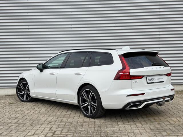 Volvo V60 2.0 T6 R-LINE RECHARGE AWD TREKHAAK HARMAN KARDON
