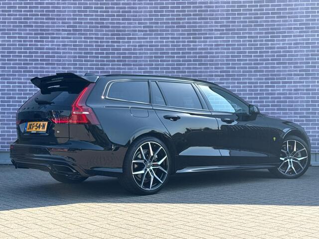 Volvo V60 T6 Plug-in hybrid AWD Ultra Dark | Bowers & Wilkins | 20" Polestar Velgen | Heico Spoiler | Trekhaak | Massage & Ventilatie Stoelen | Adaptieve Cruise Control | Styling Pack | Styling Pack | Black Pack |