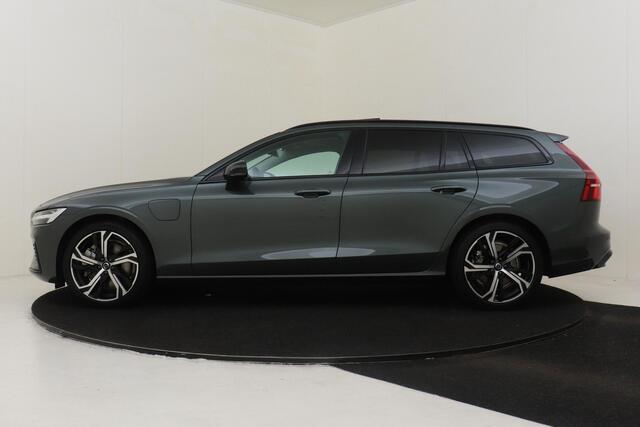 Volvo V60 T8 PLUG-IN HYBRID AWD ULTRA DARK -PANO.DAK|HARMAN/KARDON|GEVENT.LEDER+MASSAGE|360°CAM|HEAD-UP DISP.|PRIVACY.GLAS|TREKHAAK|19"