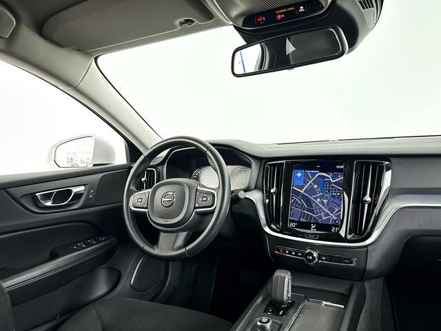Volvo V60 B3 Essential | Park assist | Cruise control | Climate control