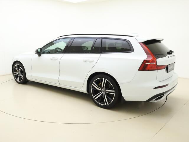 Volvo V60 B3 177pk R-Design / Harman&Kardon Audio / Elektr. Bestuurdersstoel / Stoel + Stuurw. Verwarming / Adapt. Cruise Control / 19'' / Getint glas /