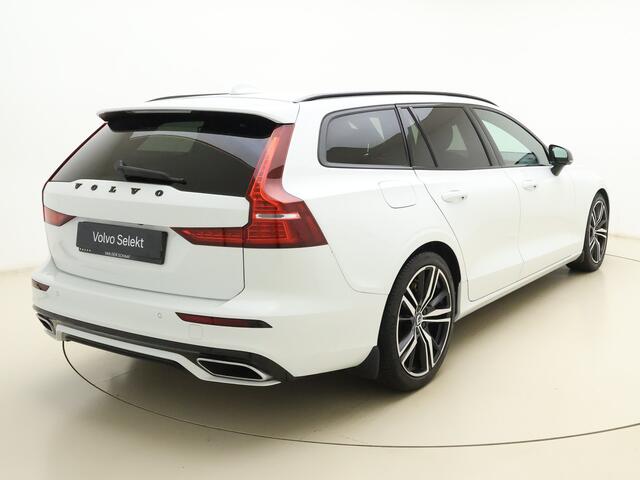 Volvo V60 B3 177pk R-Design / Harman&Kardon Audio / Elektr. Bestuurdersstoel / Stoel + Stuurw. Verwarming / Adapt. Cruise Control / 19'' / Getint glas /