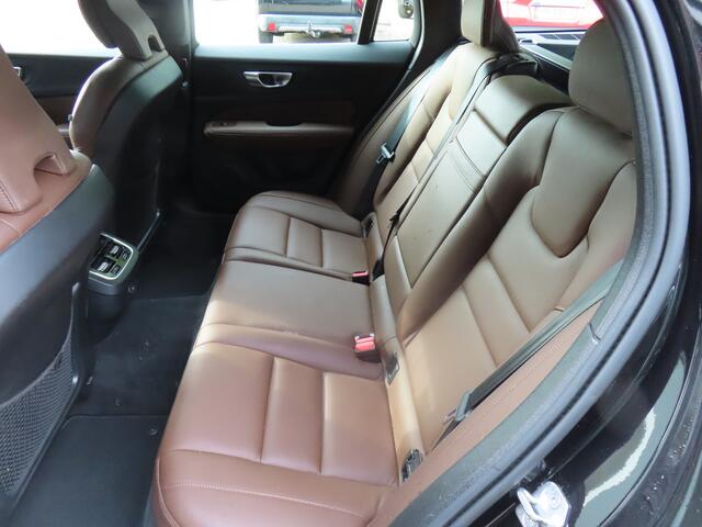 Volvo V60 2.0 B3 Inscription*Panoramadak*Trekhaak*Leder*H&K*