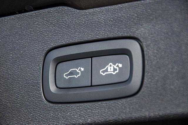 Volvo V60 2.0 B3 MILD HYBRID CORE GOOGLE