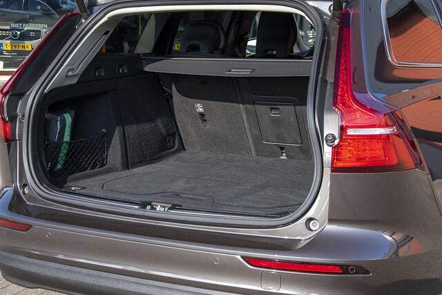 Volvo V60 2.0 B3 MILD HYBRID CORE GOOGLE