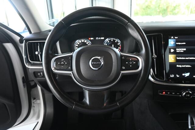 Volvo V60 2.0 B3 Momentum Advantage Automaat Navigatie Stuur/Stoelverwarming Inruil Mogelijk!