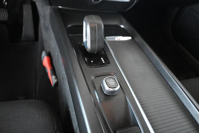 Volvo V60 2.0 B3 Momentum Advantage Automaat Navigatie Stuur/Stoelverwarming Inruil Mogelijk!