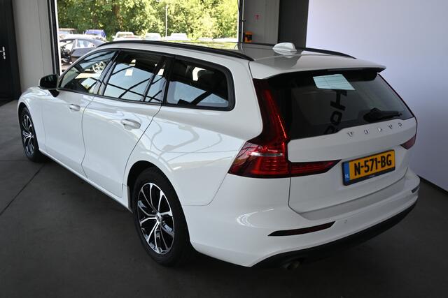 Volvo V60 2.0 B3 Momentum Advantage Automaat Navigatie Stuur/Stoelverwarming Inruil Mogelijk!