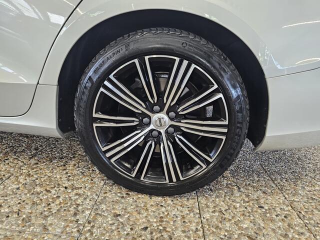 Volvo V60 2.0 T5 Inscription | Panoramadak | H&K | Trekhaak