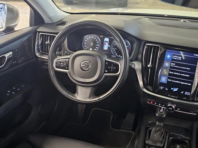 Volvo V60 2.0 T5 Inscription | Panoramadak | H&K | Trekhaak