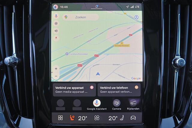 Volvo V60 T6 Recharge AWD Plus Dark - Panorama/schuifdak - IntelliSafe Assist & Surround - 360º Camera - Harman/Kardon audio - Verwarmde voorstoelen, stuur & achterbank - Parkeersensoren voor & achter - Elektr. bedienb. voorstoelen met geheugen - Head up display -