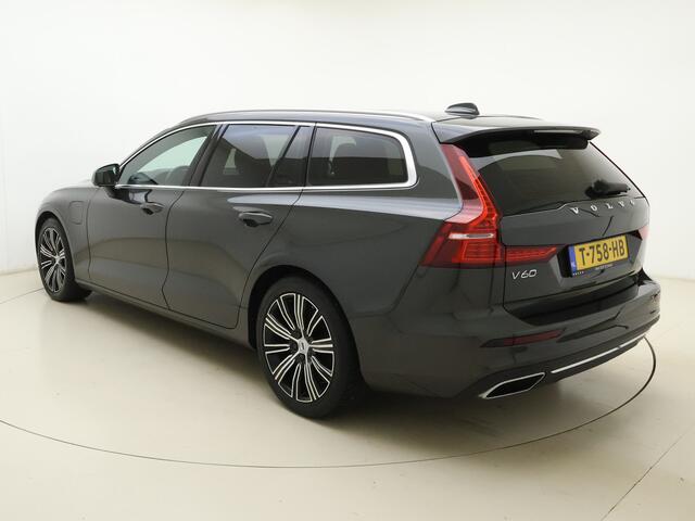 Volvo V60 T8 390pk AWD Inscription / Panorama dak / Apple carplay / Trekhaak / Elektrische achterklep / Lederen bekleding /