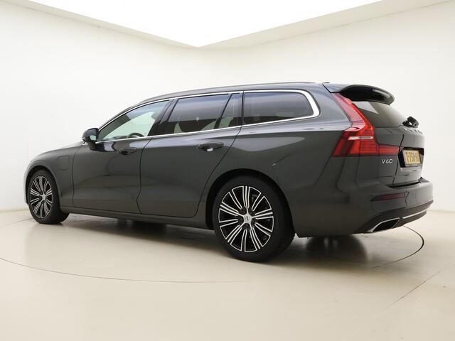 Volvo V60 T8 390pk AWD Inscription / Panorama dak / Apple carplay / Trekhaak / Elektrische achterklep / Lederen bekleding /
