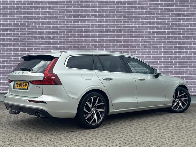 Volvo V60 2.0 T5 Momentum | Trekhaak | Lederen Bekleding | Eletkrische Achterklep | Cruise Control | Navigatie | Apple Carplay | Android Auto | Privacy Glass | Lichtmetalen Velgen 18 inch