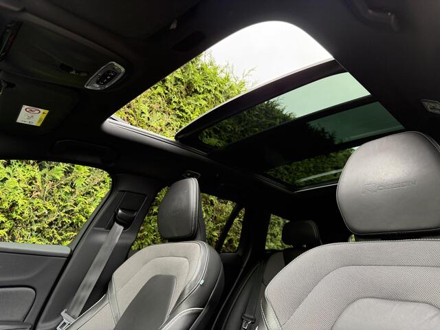 Volvo V60 T6 Twin Engine AWD R-Design