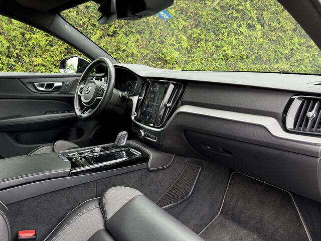 Volvo V60 T6 Twin Engine AWD R-Design