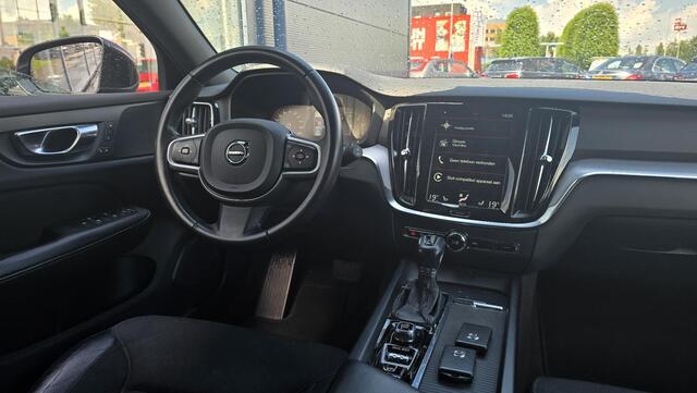 Volvo V60 2.0 T5 Momentum Pro |NAP|DOH|Memory|Trekhaak|Stoelverwarming voor + achter