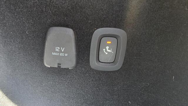 Volvo V60 2.0 T5 Momentum Pro |NAP|DOH|Memory|Trekhaak|Stoelverwarming voor + achter