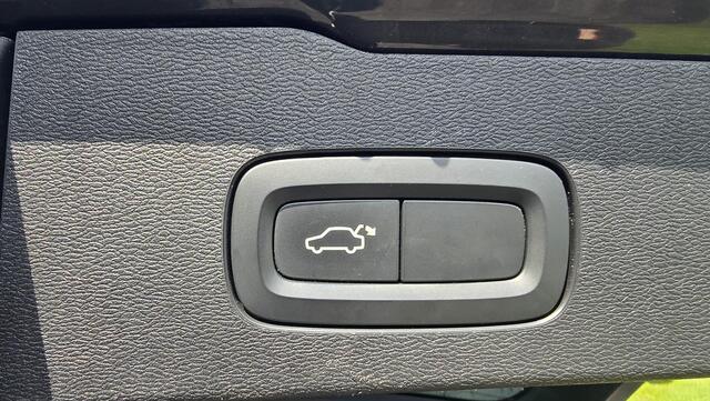 Volvo V60 2.0 T5 Momentum Pro |NAP|DOH|Memory|Trekhaak|Stoelverwarming voor + achter