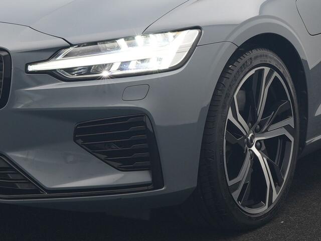 Volvo V60 T6 AWD Plus Dark LONG RANGE PHEV 350pk Dealer O.H. | Adaptive Cruise | Camera | Harman / Kardon | Lederen Sportstoelen Memory & Verwarmd | Keyless | Blis | Stuur Verwarmd | Google Assistent | Apple Carplay | Plug In Hybrid |