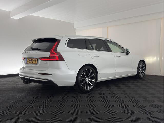 Volvo V60 2.0 T6 Plug-in hybrid AWD Core Bright Aut. (INCL.BTW) *FULL-LED | DIGI-COCKPIT | HEATED-COMFORTSEATS | KEYLESS | DAB | PRIVACY-GLASS | CARPLAY | NAVI-FULLMAP | TOWBAR | 18''ALU*