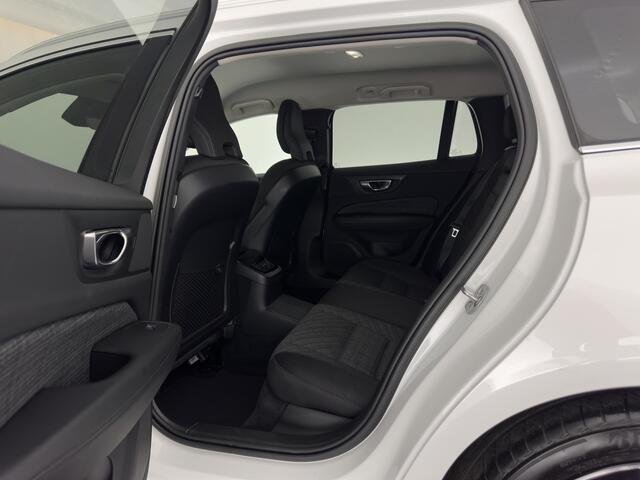 Volvo V60 2.0 T6 Plug-in hybrid AWD Core Bright Aut. (INCL.BTW) *FULL-LED | DIGI-COCKPIT | HEATED-COMFORTSEATS | KEYLESS | DAB | PRIVACY-GLASS | CARPLAY | NAVI-FULLMAP | TOWBAR | 18''ALU*