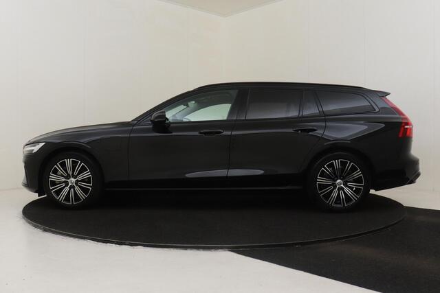 Volvo V60 T8 PLUG-IN HYBRID AWD ULTRA DARK *FULL OPTIONS!* -PANO.DAK|BOWERS&WILKINS|GEVENT.LEDER+MASSAGE|360°CAM|HEAD-UP DISP.|PRIVACY.GLAS|TREKHAAK|18"|SoH:100%