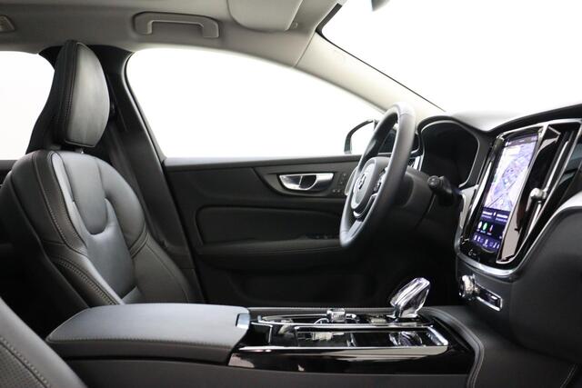 Volvo V60 T8 PLUG-IN HYBRID AWD ULTRA DARK *FULL OPTIONS!* -PANO.DAK|BOWERS&WILKINS|GEVENT.LEDER+MASSAGE|360°CAM|HEAD-UP DISP.|PRIVACY.GLAS|TREKHAAK|18"|SoH:100%