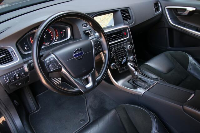 Volvo V60 2.0 T4 Momentum R-Design | Camera achter | Parkeersensoren V+A | Navi