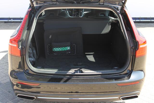Volvo V60 B4 211PK Automaat Inscription Adaptieve Cruise Control / Elektrisch verstelbare voorstoelen met geheugen op de bestuurdersstoel / Apple Carplay / Dab+ / Lane keeping Aid / Navigatie / Stoelverwarming