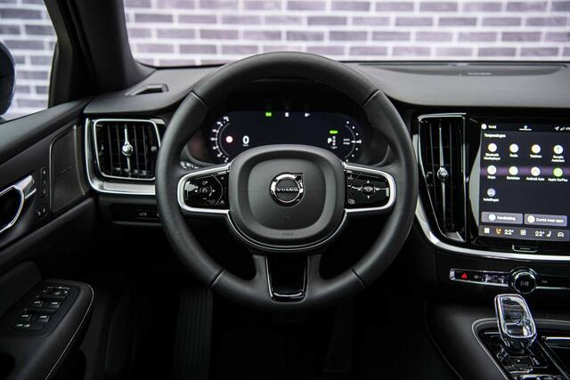 Volvo V60 T6 Plug-in hybrid AWD Ultra Dark | Google | Long Range | Schuif-/Kanteldak | Adaptieve Cruise Control | DAB | Head-Up Display | Camera | Stoelverwarming Voor + Achter | Harman Kardon Audio | Getint Glas | Zitverlenging | Elek. Stoelen | Memory | 19" LM