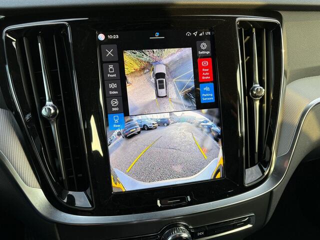 Volvo V60 T6 Plug-in hybrid AWD Plus Dark | Harman/Kardon | 360 Camera | Memory | Trekhaak |