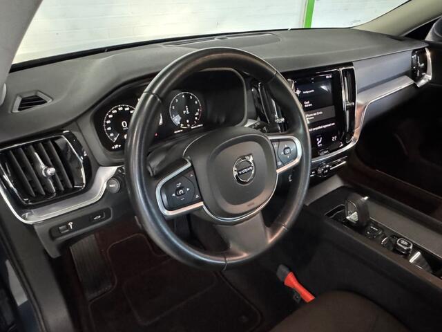 Volvo V60 2.0 Benzine / Apple carplay / Adaptieve Cruise controle / NAP / Historie aanwezig.