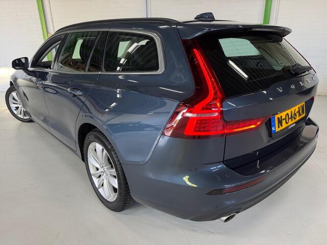 Volvo V60 2.0 Benzine / Apple carplay / Adaptieve Cruise controle / NAP / Historie aanwezig.
