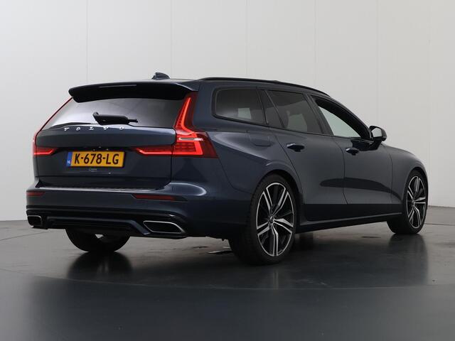 Volvo V60 2.0 B3 R-Design | 360 Camera | Harmand/ Kardon | Memory stoelen | HUD | Stoelverwarming | Panoramdak | Dodehoekdetectie |