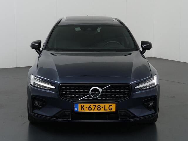 Volvo V60 2.0 B3 R-Design | 360 Camera | Harmand/ Kardon | Memory stoelen | HUD | Stoelverwarming | Panoramdak | Dodehoekdetectie |