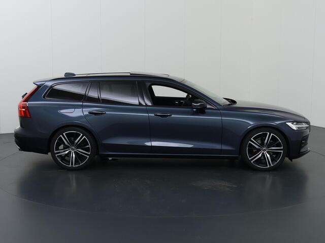 Volvo V60 2.0 B3 R-Design | 360 Camera | Harmand/ Kardon | Memory stoelen | HUD | Stoelverwarming | Panoramdak | Dodehoekdetectie |