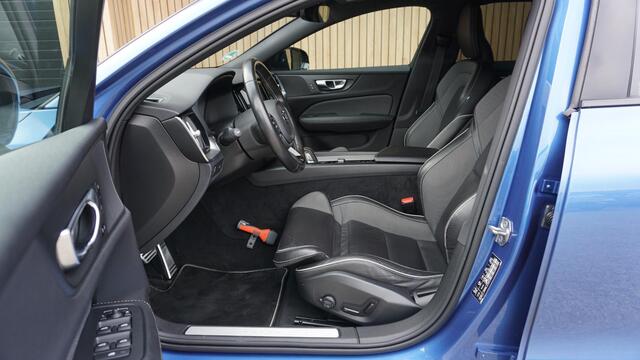 Volvo V60 2.0 163pk B3 R-Design Leder 19inch LM Stoel/Stuurwiel VW. Trekhaak Keyless LED Adaptive Cruise *NL Auto*